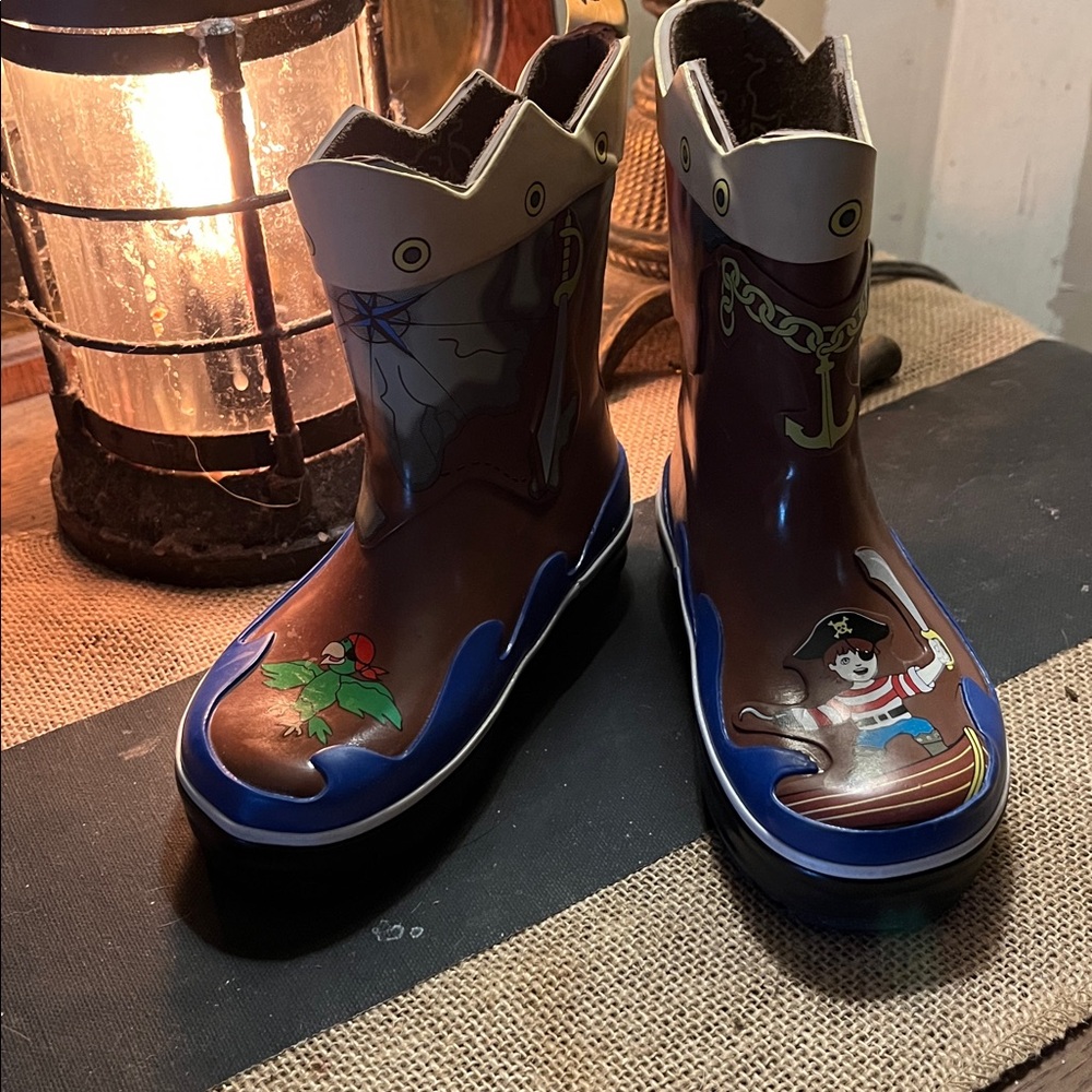 Kidorable Pirate Natural Rubber Rain Boots Brown 3D Character Puddle Jumpers